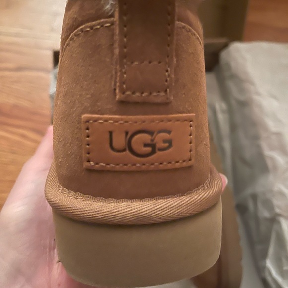 🐪 NEW WITH TAGS 🐪 Uggs Classic Ultra Mini size US 10, 9,8 - Picture 11 of 12